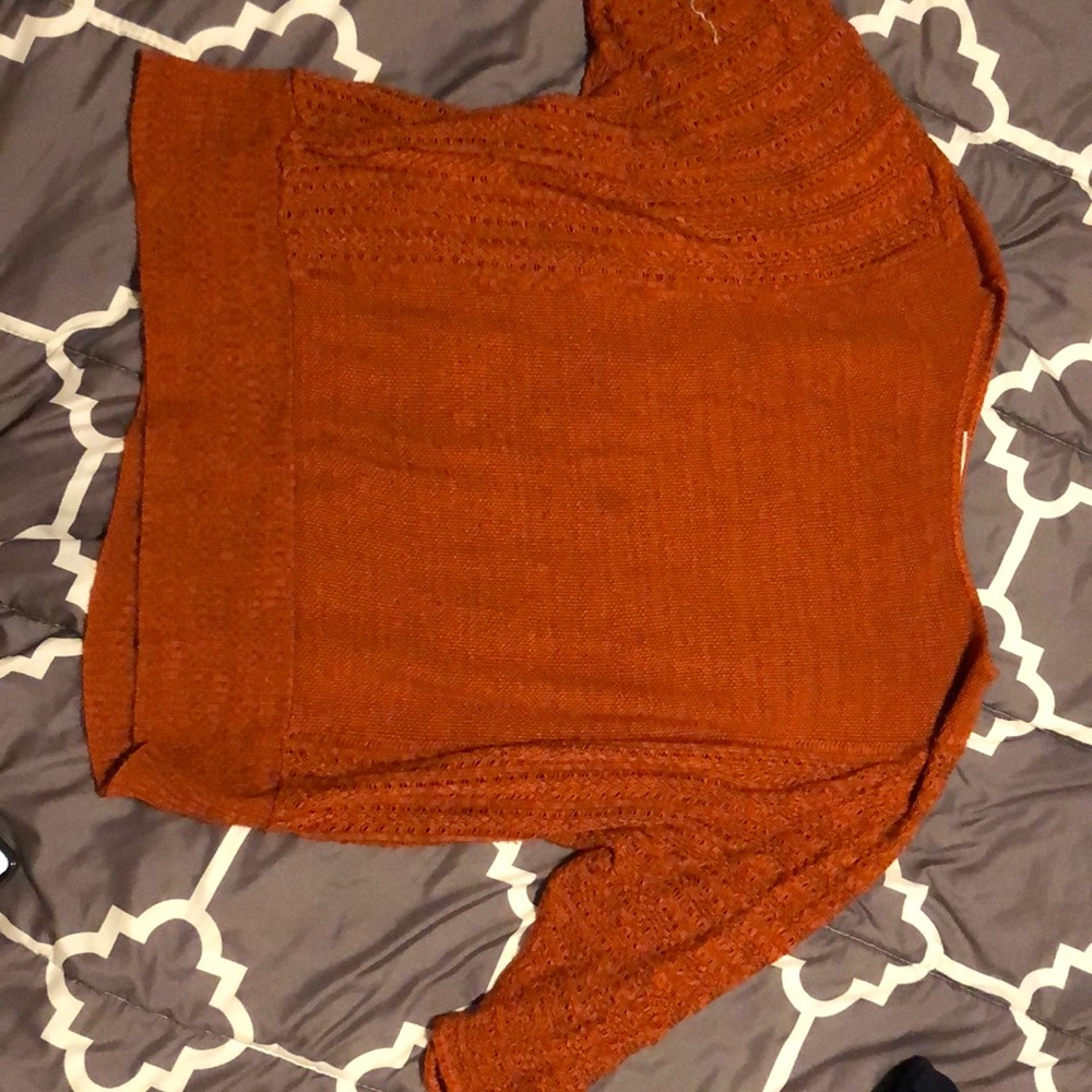 Lightweight sweater